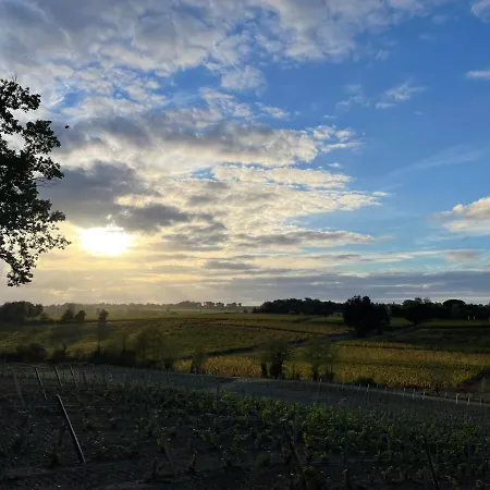 Casa de Férias Le Petit Chai Fronsadais Saint-Michel-de-Fronsac