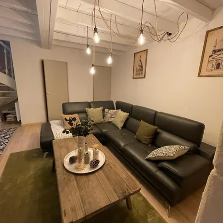 Le Petit Chai Fronsadais Casa de Férias