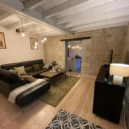 Casa de Férias Le Petit Chai Fronsadais Saint-Michel-de-Fronsac