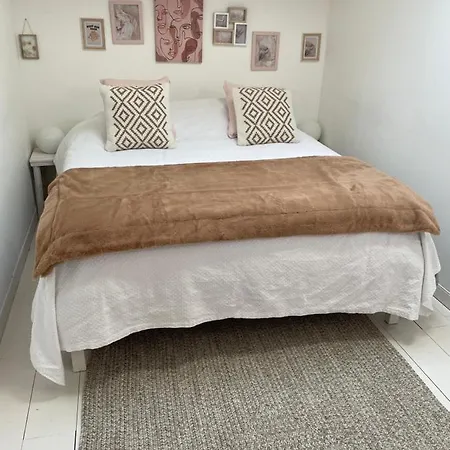 Holiday home Le Petit Chai Fronsadais *