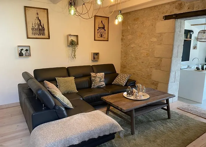 Le Petit Chai Fronsadais * Saint-Michel-de-Fronsac